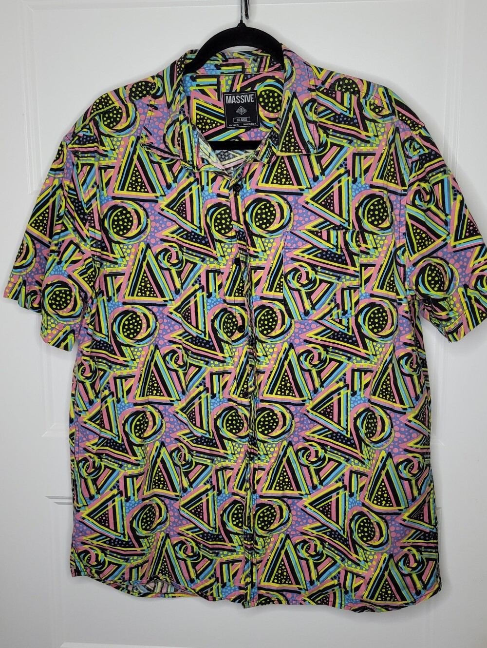 Massive Button Down 80s-inspired, colorful geometric pattern Size XL
